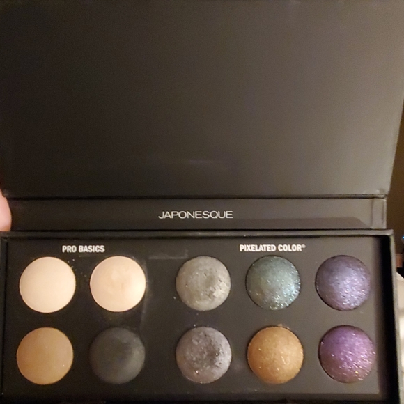 Japonesque Pixelated Color Eye Shadow Palette - Picture 3 of 6